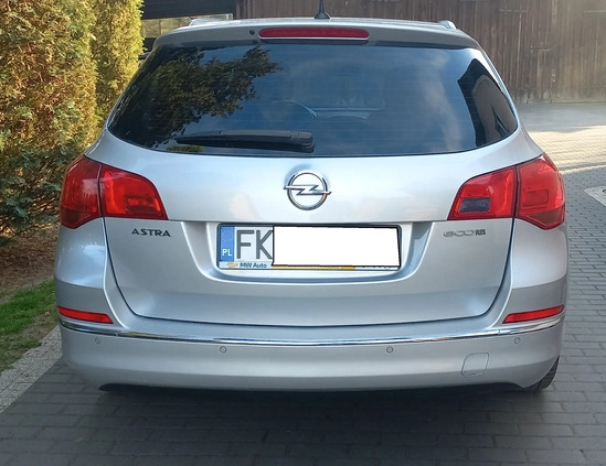 Opel Astra cena 20000 przebieg: 281000, rok produkcji 2013 z Gościno małe 106